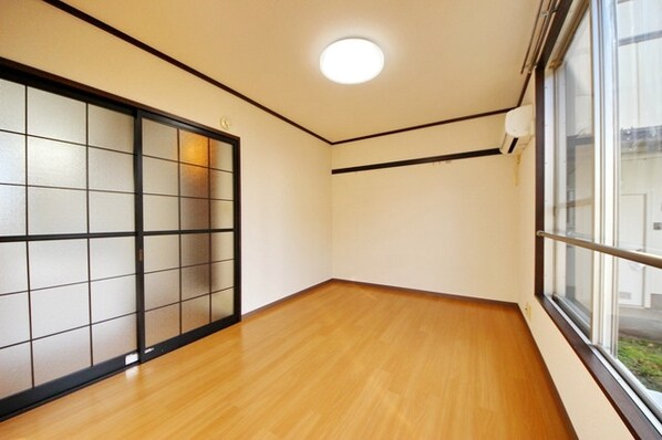 フォーブル関の物件内観写真